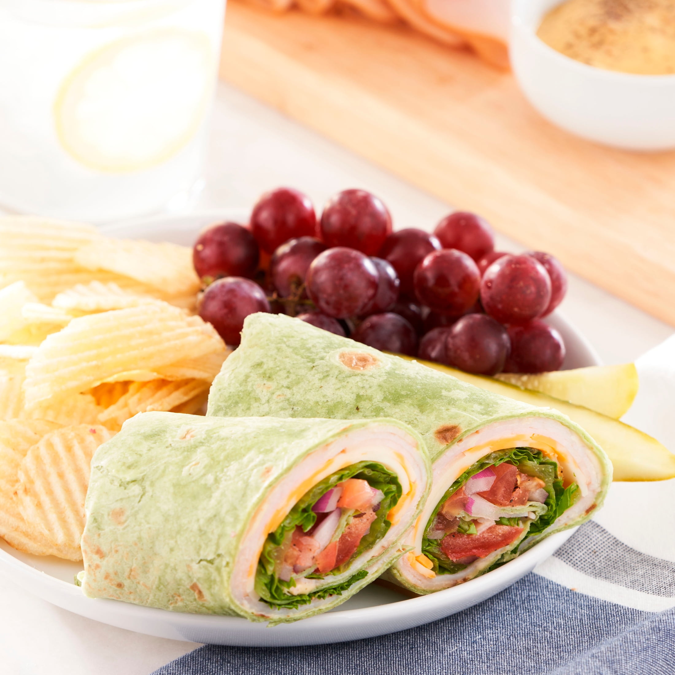 Great Value, Fat Free, Smoked Turkey Breast, 32 oz Bag, Deli - Sliced