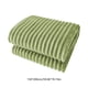 thumbnail image 4 of Xihbxyly Manta de Franela, Ligera y Suave, Funda de Sofá de Microfibra a Rayas, Cálida y Acanalada, Ideal para Todas Las Estaciones, Regalo Ideal para La Familia, Varios Colores., 4 of 7