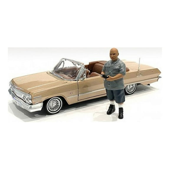 Lowriderz Figure I, Gray - American Diorama 76273 - 1/18 scale Figurine - Diorama Accessory