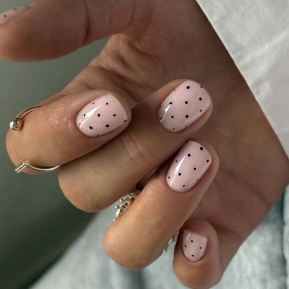 Foreign trade hot-selling simple black polka dot wearing nail art nail piece short square nail wearing nail piece wholesale