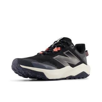 New Balance Unisex Tekela Magia Low Laced Fg V4+ Soccer Shoe  display picture 1