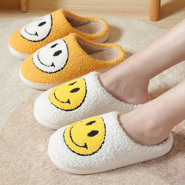 Paire de pantoufles pour bébé enfant poil doux confort aux pieds