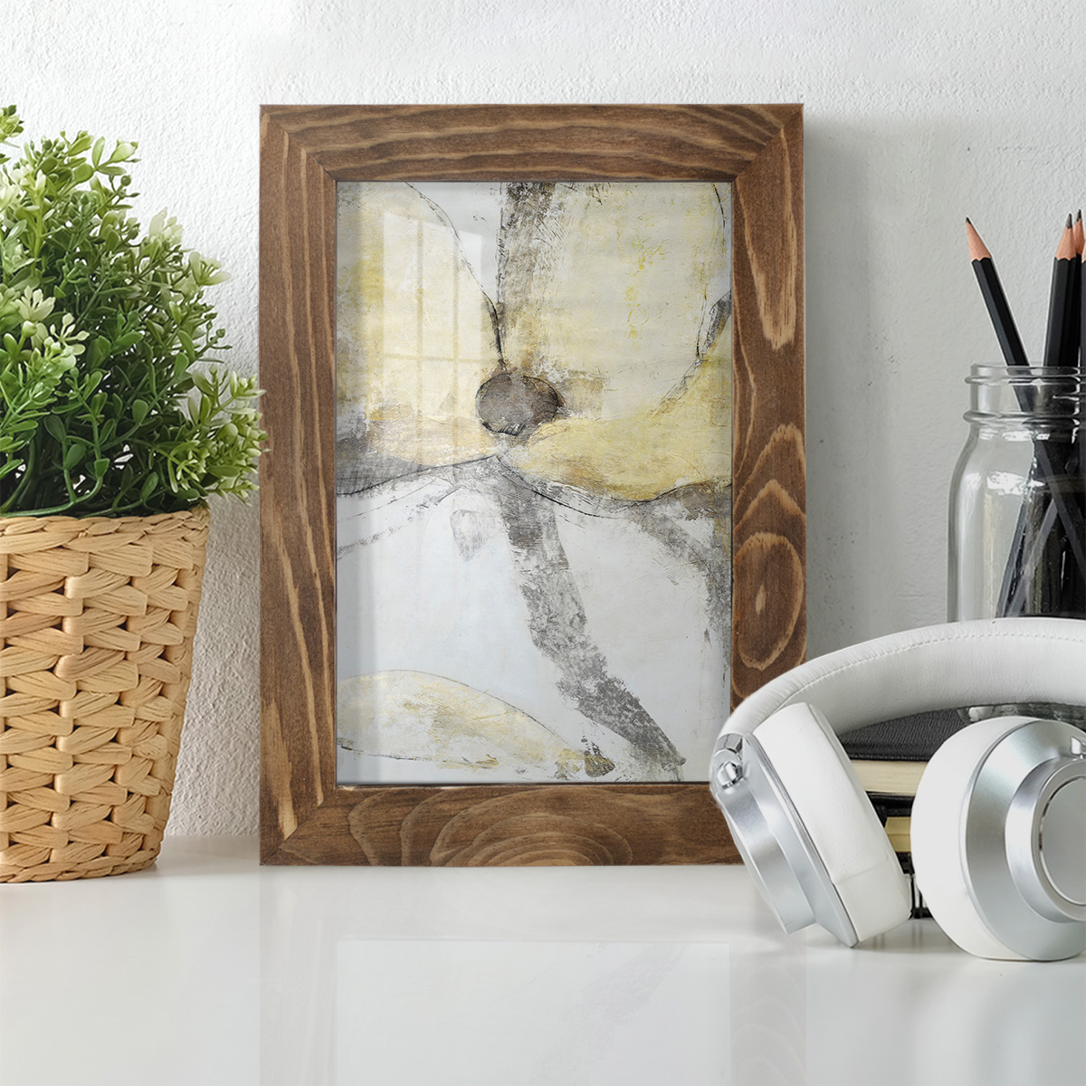 Une Fleur I - Framed Print w/glass - Walnut