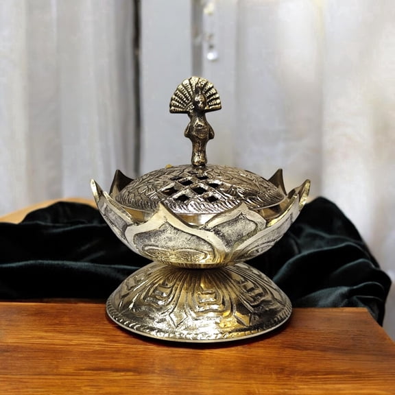 Buyerwell Brass Dhuna Charcoal Burner Bakhoor Fumer Dhooni Dhoop Dani Dhuni, Insence Burner,Incense Holder Dhuna lotus Shape Office Gift Items Aroma Diffuser