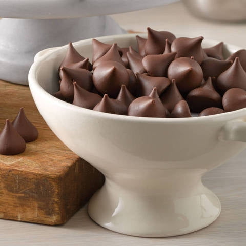 Hershey's Kisses Milk Chocolate Candy, 19.75 Oz.