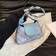 thumbnail image 1 of Bolso de hombro de cuero PU | Bolso bandolera casual | Correa ajustable | Bolso tote elegante y versátil | Se adapta a las gafas de sol de la billetera del teléfono | 24x16x5.5cm | Negro o azul, 1 of 6