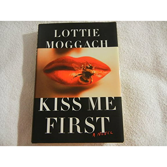 Pre-Owned Kiss Me First (Hardcover) 0385537476 9780385537476