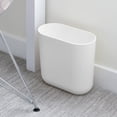 thumbnail image 3 of Papelera iDesign The Cade Collection Slim Oval White, 3 of 3