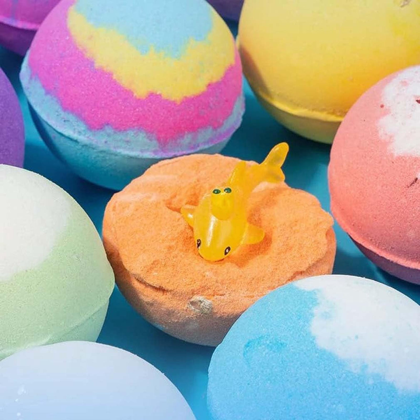 Bath Bombs Set, Natural Organics Bath Bombs with Bath Toys for Kids Birthday Presents