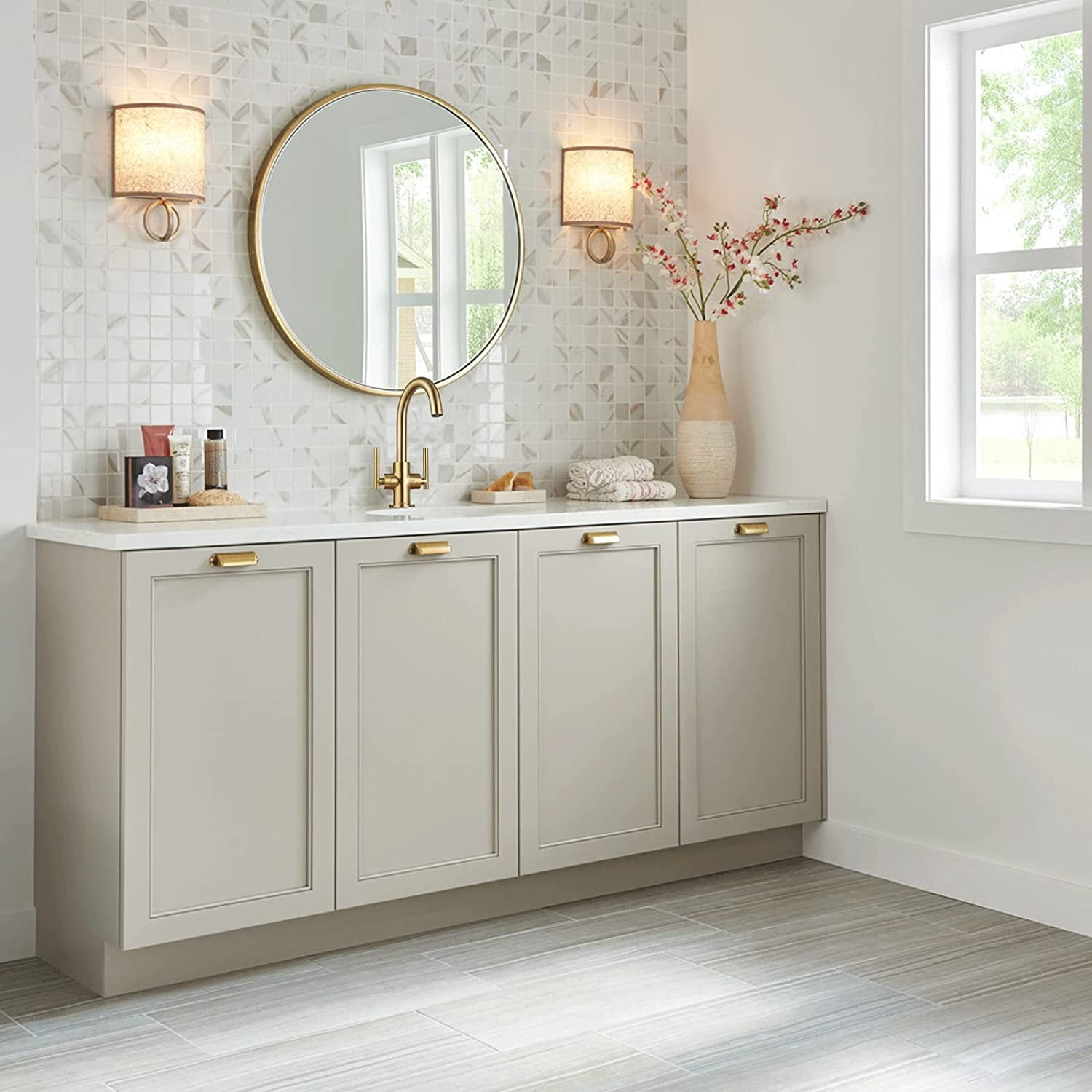 Gebürsteter Goldener Badezimmer-Wasserhahn – Massiv Messing, Hoher Bogen, Einloch-Montage
