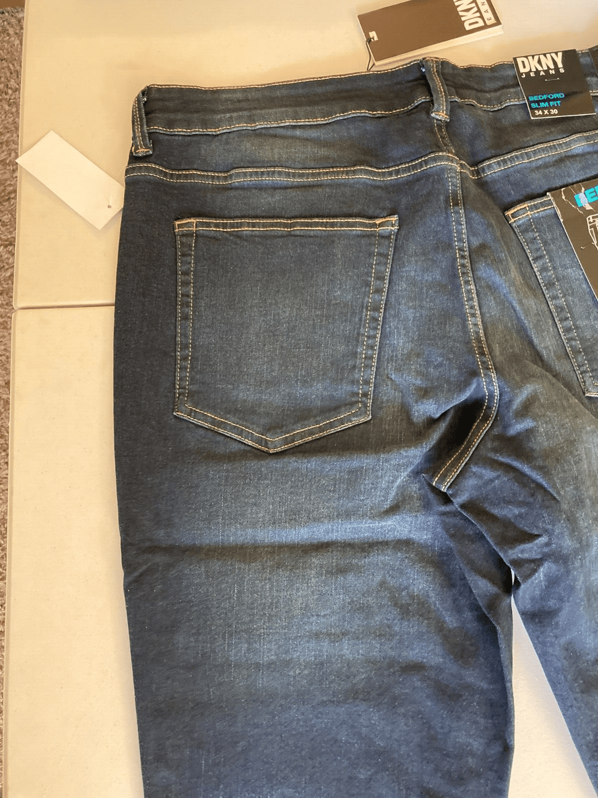 DKNY Men s Bedford Slim Fit Jeans in Blue Mountain Size 30 32