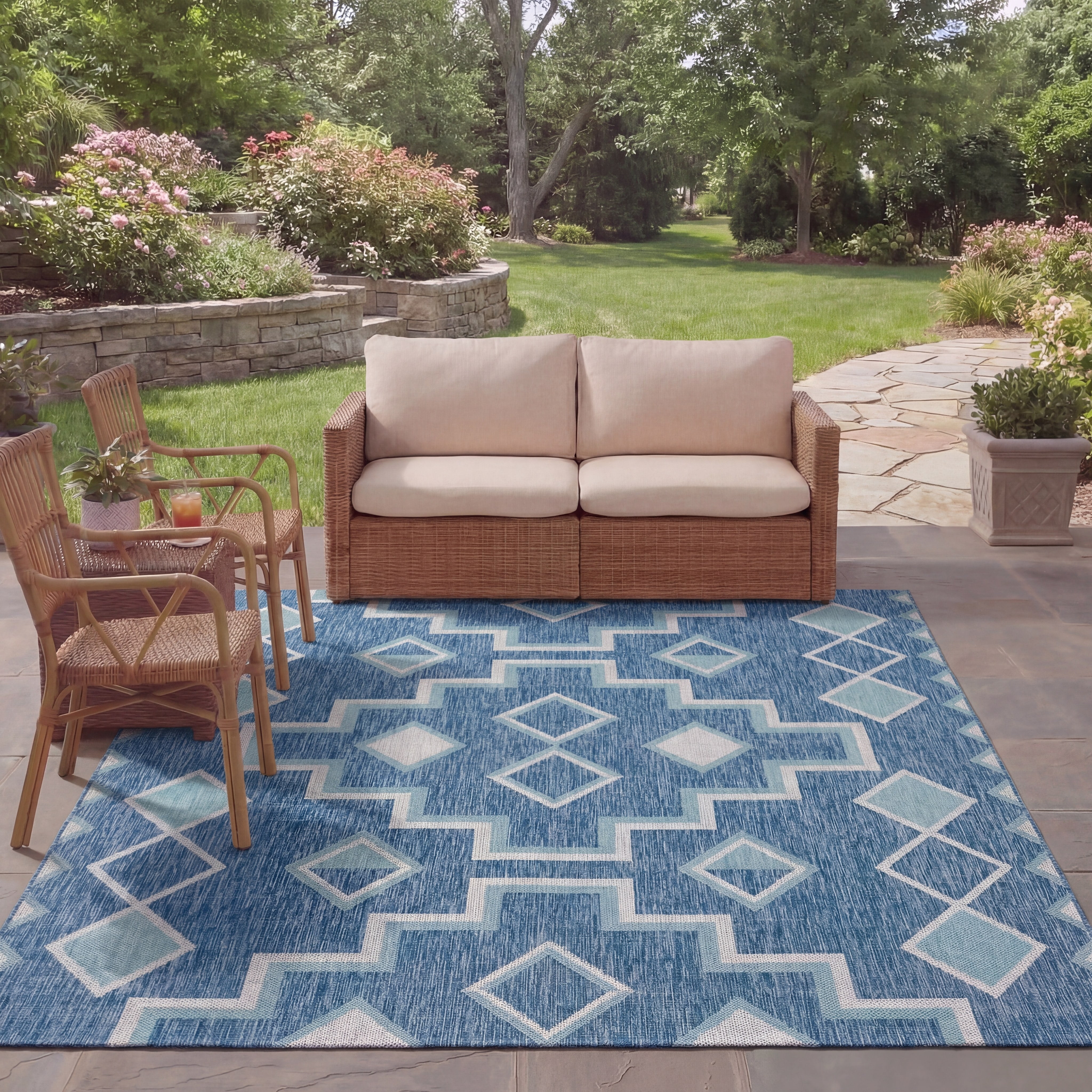 SAFAVIEH Courtyard Floella Geometric Indoor/Outdoor Area Rug, 8' x 11', Navy/Aqua