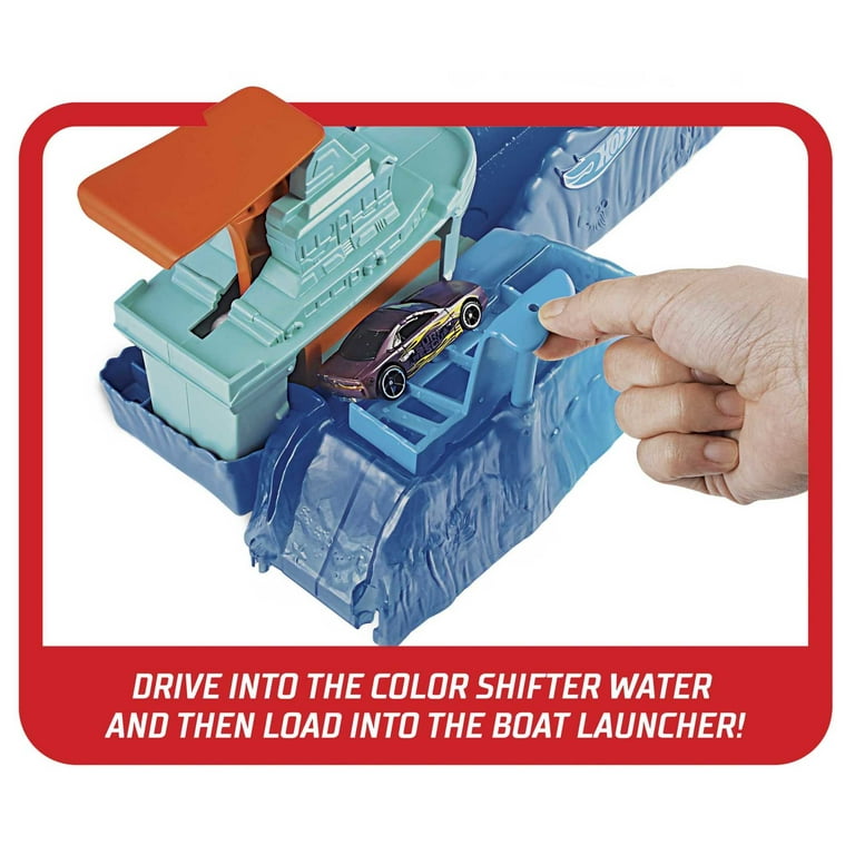 Hot Wheels Shark Attack Color Changing Playset with Race Launcher
