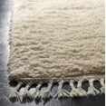 thumbnail image 3 of SAFAVIEH Casablanca Cennetig Solid Plush Wool Area Rug, Beige, 4' x 6', 3 of 8