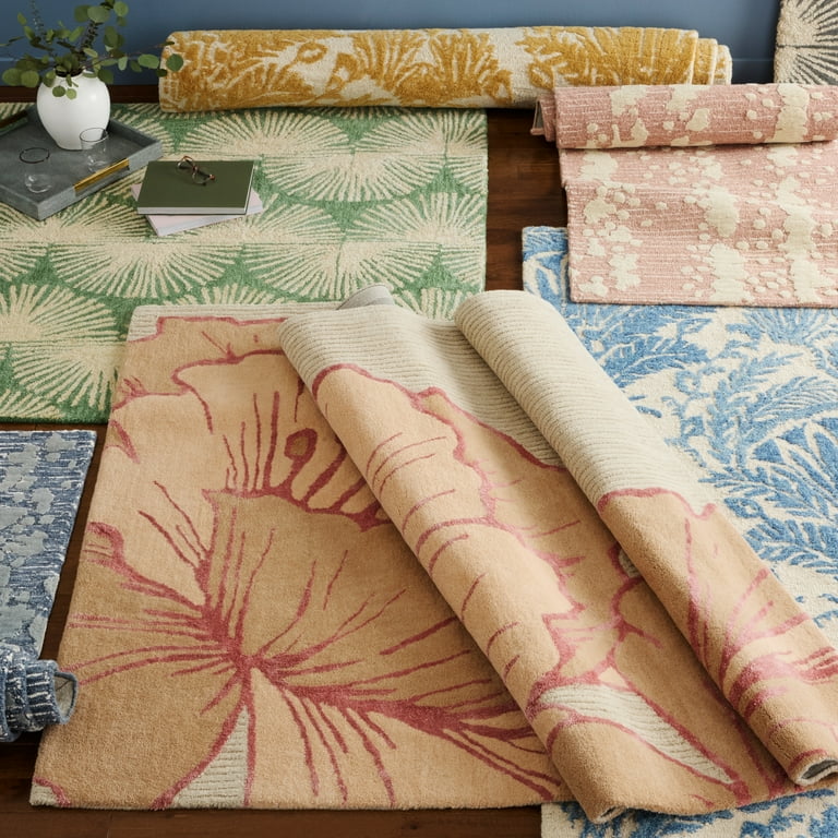 Nicole Miller Flora Bloom Area Rug - Bold Floral Design - 8x10