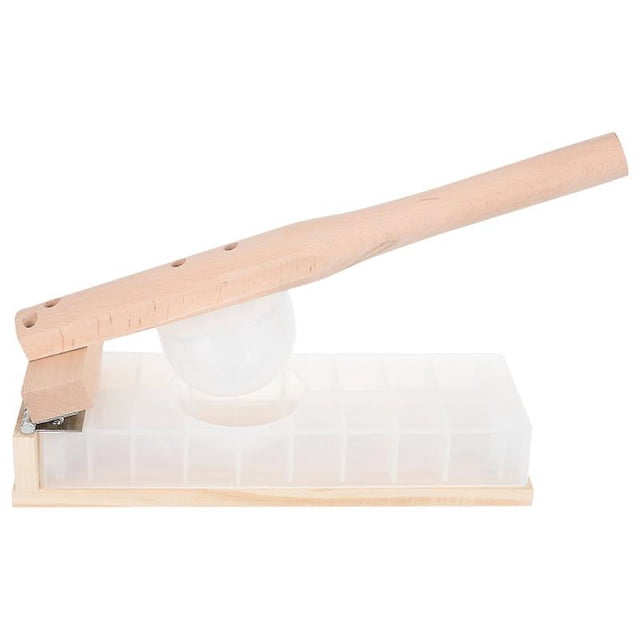 1 prensador de tortillas de madera.