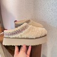 thumbnail image 4 of Zapatos ligeros de estilo acolchado de algodón con boca de felpa, sin cordones, con suela de felpa, bajos, cálidos, ligeros, para otoño e invierno, zapatos casuales para mujer, 4 of 6