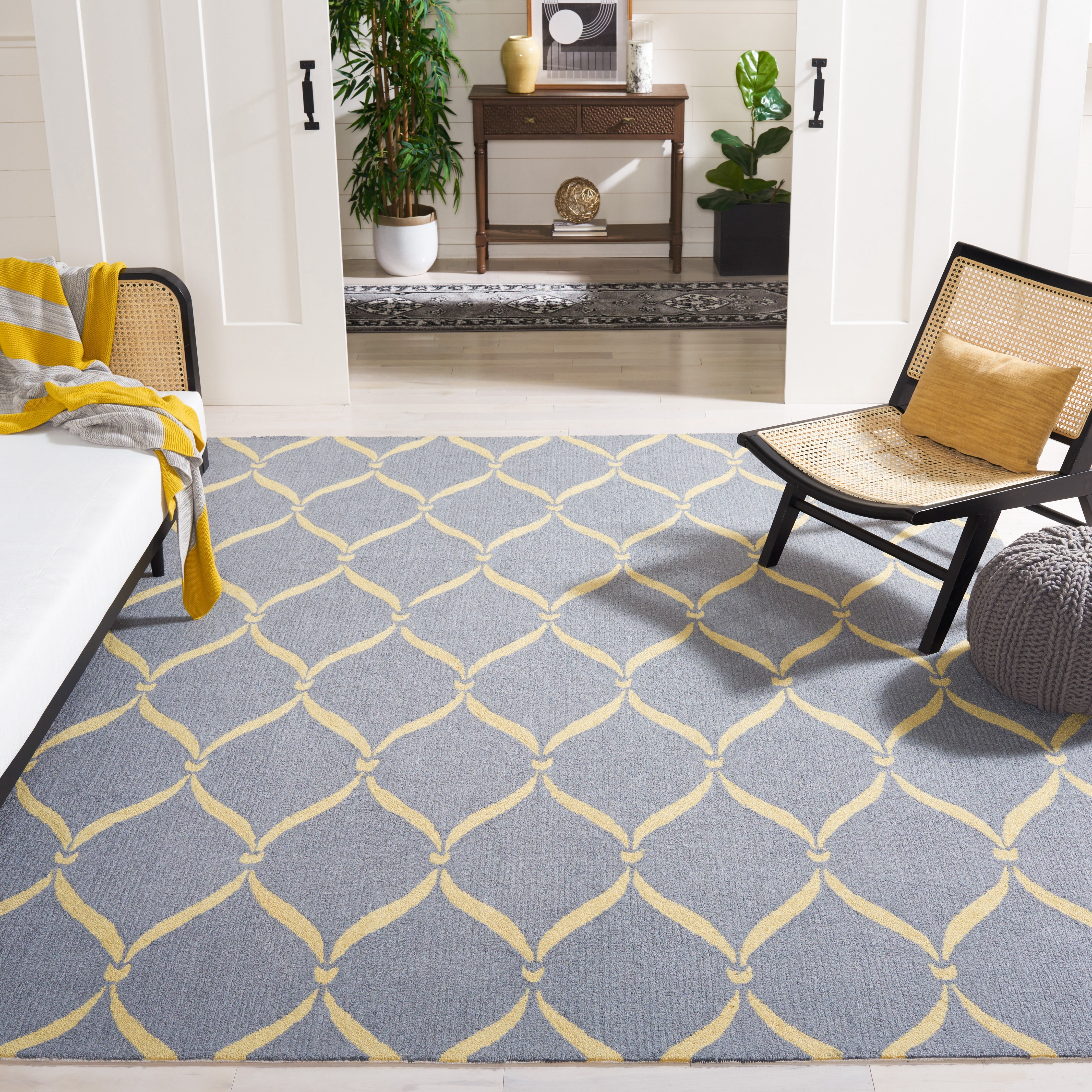 SAFAVIEH Four Seasons Rionach Geometric Polyester Area Rug, Light Blue/Ivory, 8' x 10'