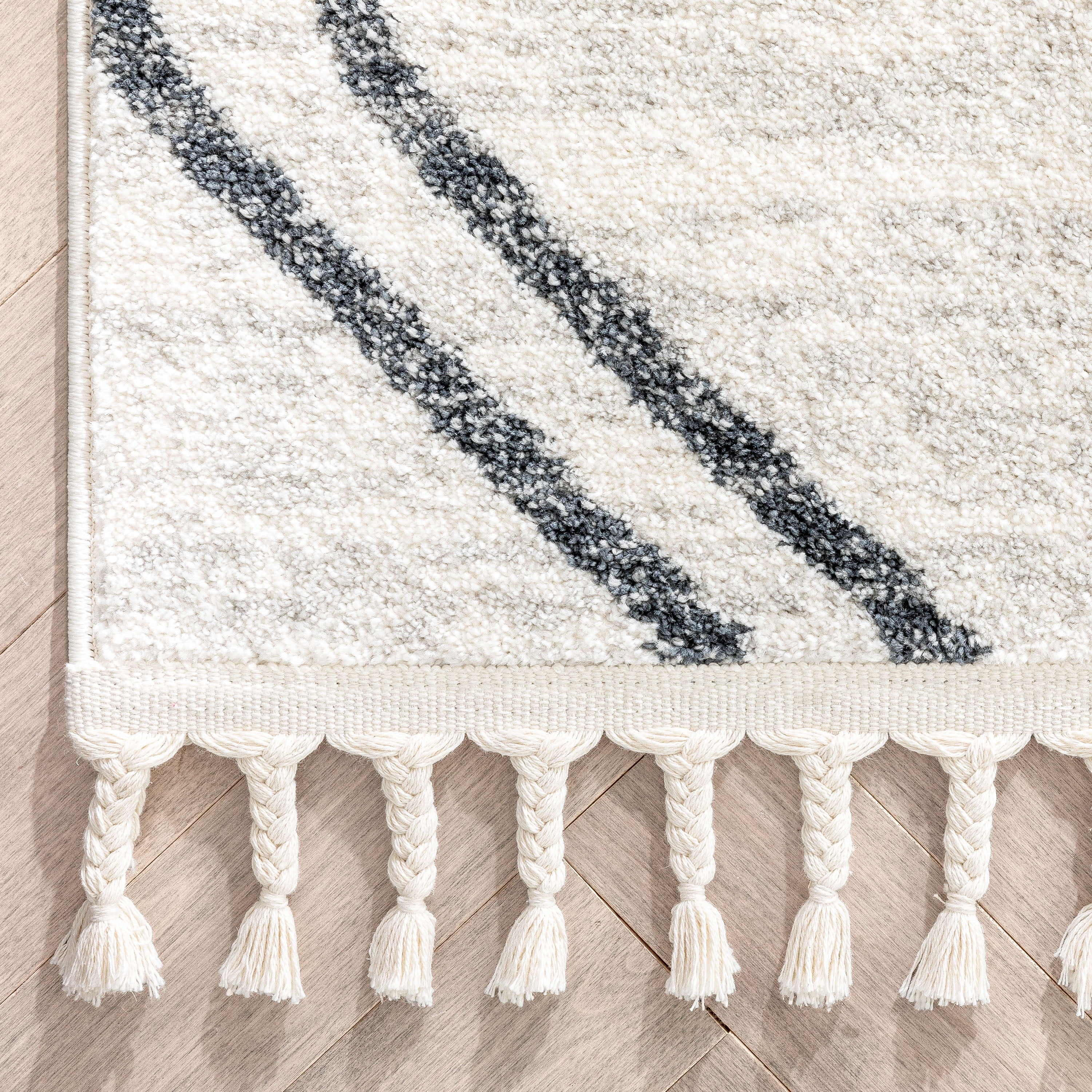 Well Woven Kennedy Chevron Area Rug, 6.58' x 9.25', Cotton Fringe For Authentic Look, Super Soft Pile, Durable, Easy To Clean
