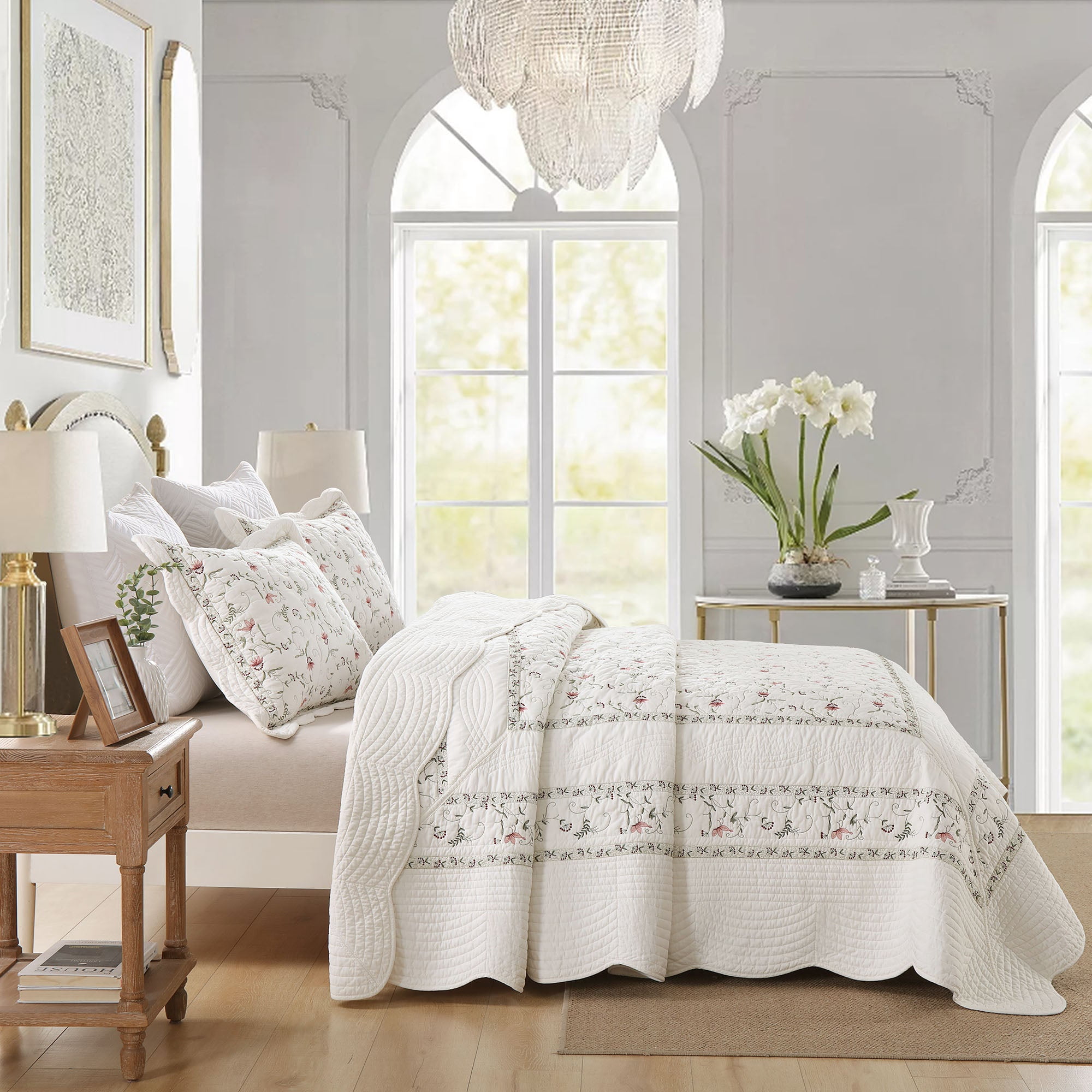 3Pcs 100% Cotton Embroidery Delicate Floral Quilt Bedspread Set