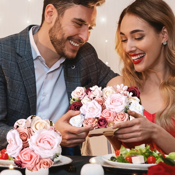 Xihbxyly Ramo de Flores En Caja, Rosas Artificiales de Seda, Kit de Arreglos Florales Diy, Decoración Multiusos para Bodas, Regalo de San Valentín, Cumpleaños o Decoración Del Hogar, Tamaño 30 X 20 X