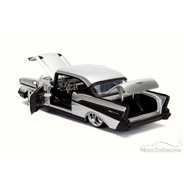1957 Chevy Bel Air, Silver w/ Black Detail - JADA 99975DP1 - 1/24