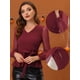 thumbnail image 2 of Top de malla de manga larga con cuello en V y dobladillo con volantes para mujer, elegante, con cinturón Rojo oscuro XS, 2 of 4