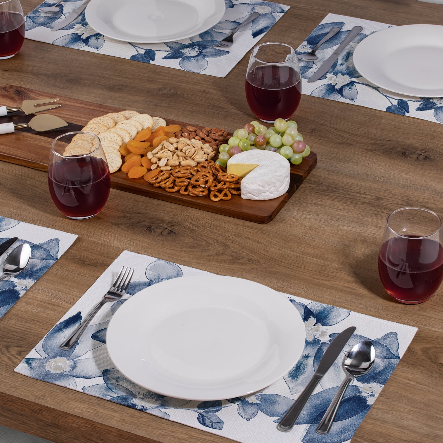 Highland Home "Blooming Whispers" 4-Pack Cotton Blend Washable Placemats