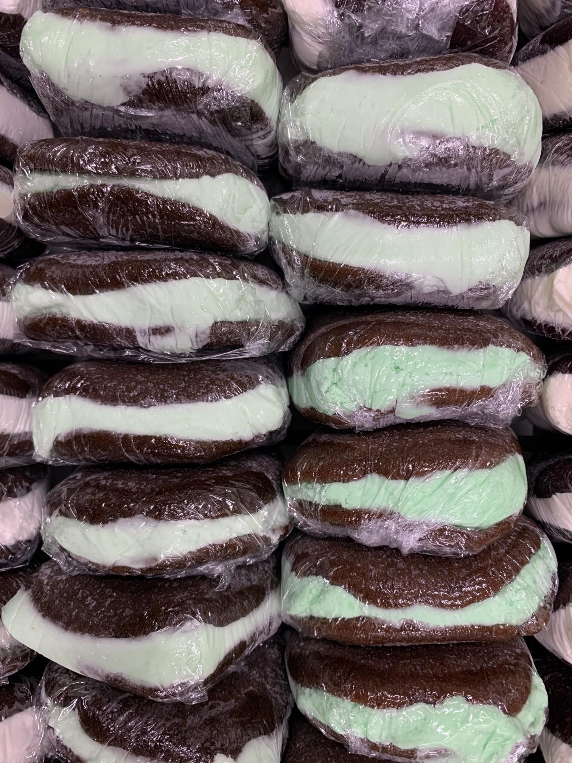 AmishTastes Bird-in-Hand Valentine Lovers Whoopie Pies, With Chocolate, Chocolate Mint, and Red Velvet Pack of 6