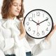 thumbnail image 2 of Reloj de pared redondo silencioso, silencioso, moderno, decorativo, compatible con cocina, oficina, casa, escuela, cafetería, 30 cm Afortunado Sencillez, 2 of 5