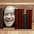 thumbnail image 3 of Hombre Horrible roba el final del libro escultura resina escritorio estante decorativo estatua creativa, 3 of 5