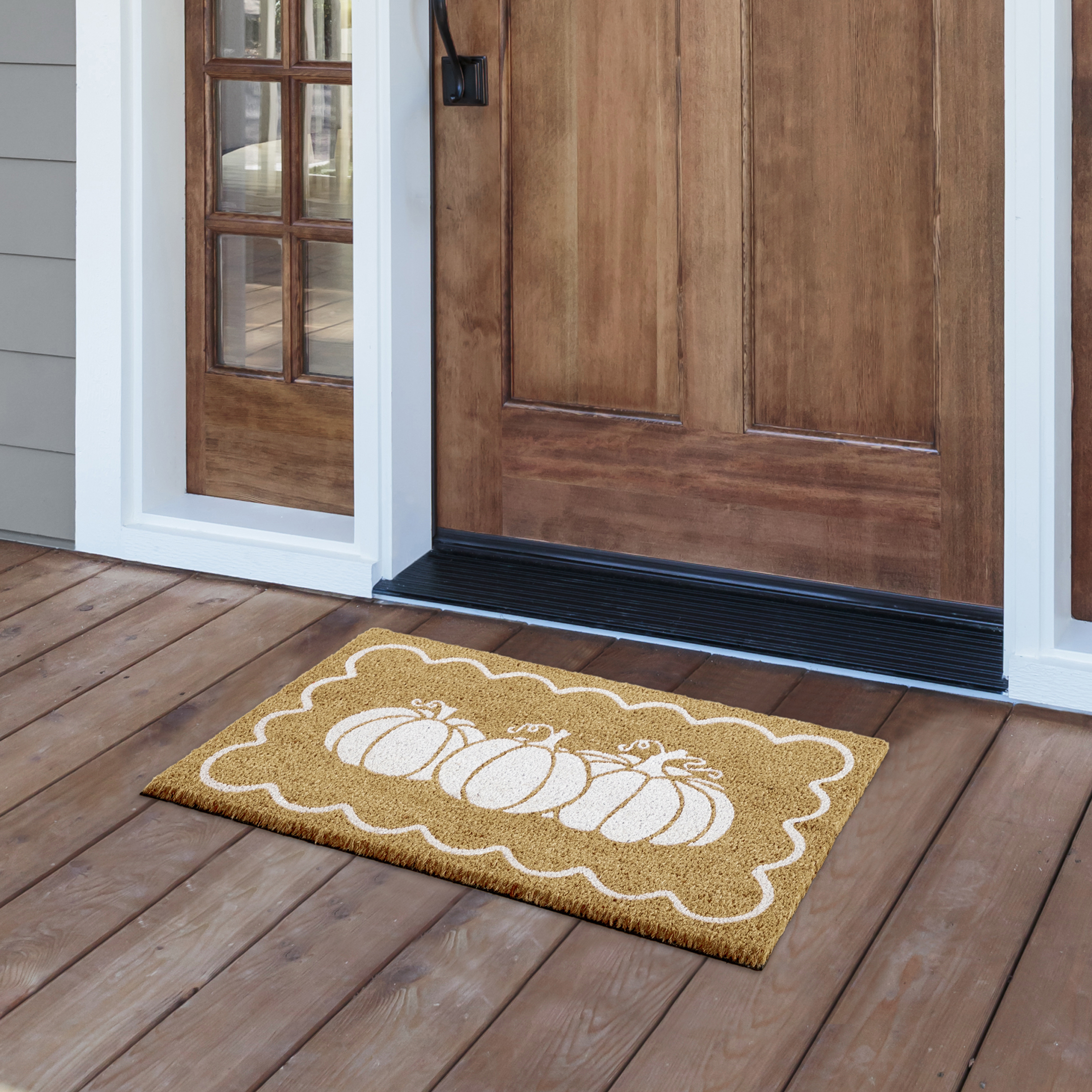 My Texas House Natural/White Pumpkin Scallop Outdoor Coir Doormat, 18" x 30"