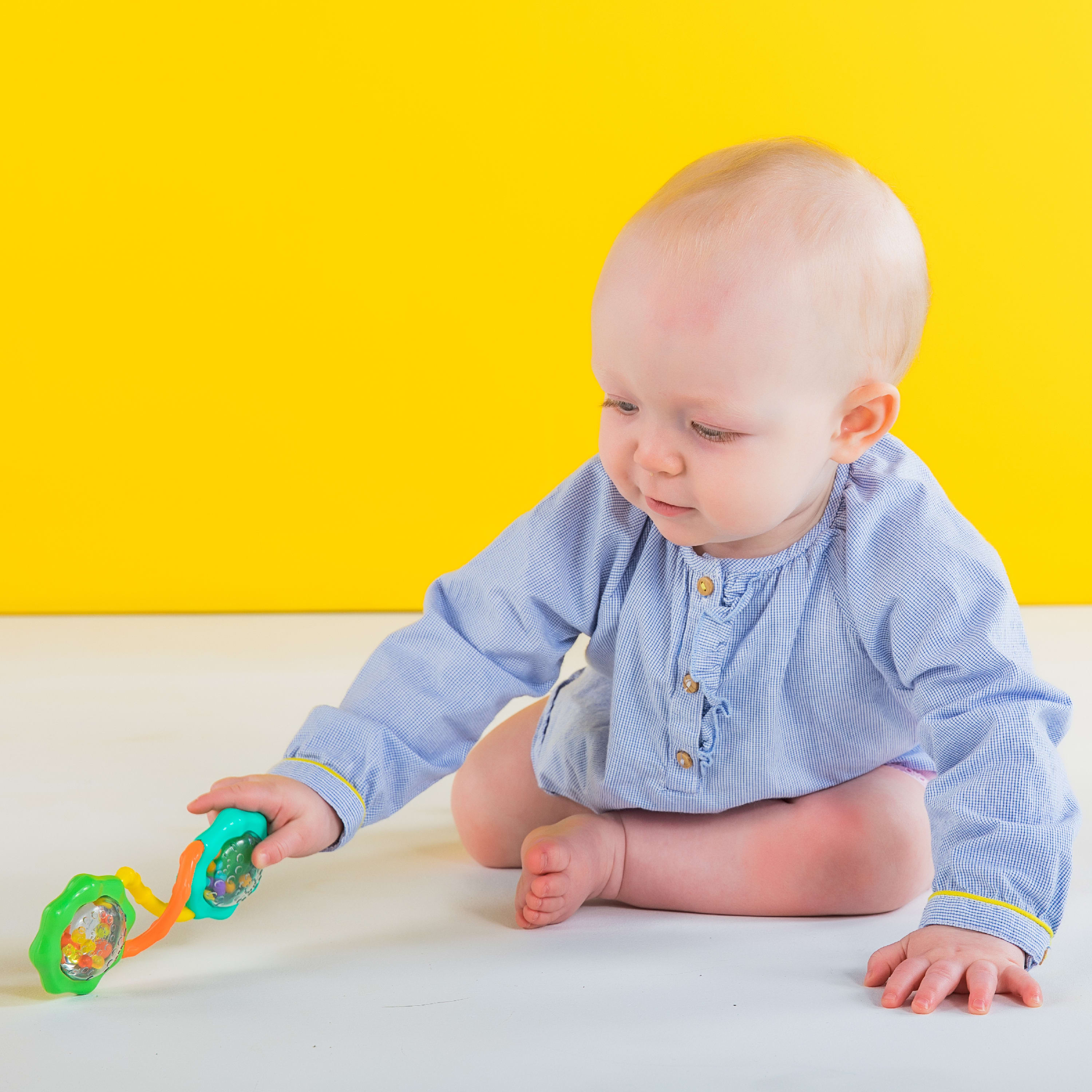 Bright Starts Rattle & Shake BPA-Free Baby Barbell Toy, Green, Ages Newborn+ - image 5 of 7