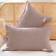 thumbnail image 1 of Funda de almohada a prueba de aceite con doble tirante | Funda de algodón antideslizante | Protector de almohada con ajuste seguro y anticaídas | Tejido suave y transpirable | Apta para todos los ta, 1 of 5