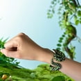 thumbnail image 3 of de serpiente falsa de plástico hecha a mano, muñequera de muñequera Pitón verde Zulema Pulsera de serpiente de simulación, 3 of 8