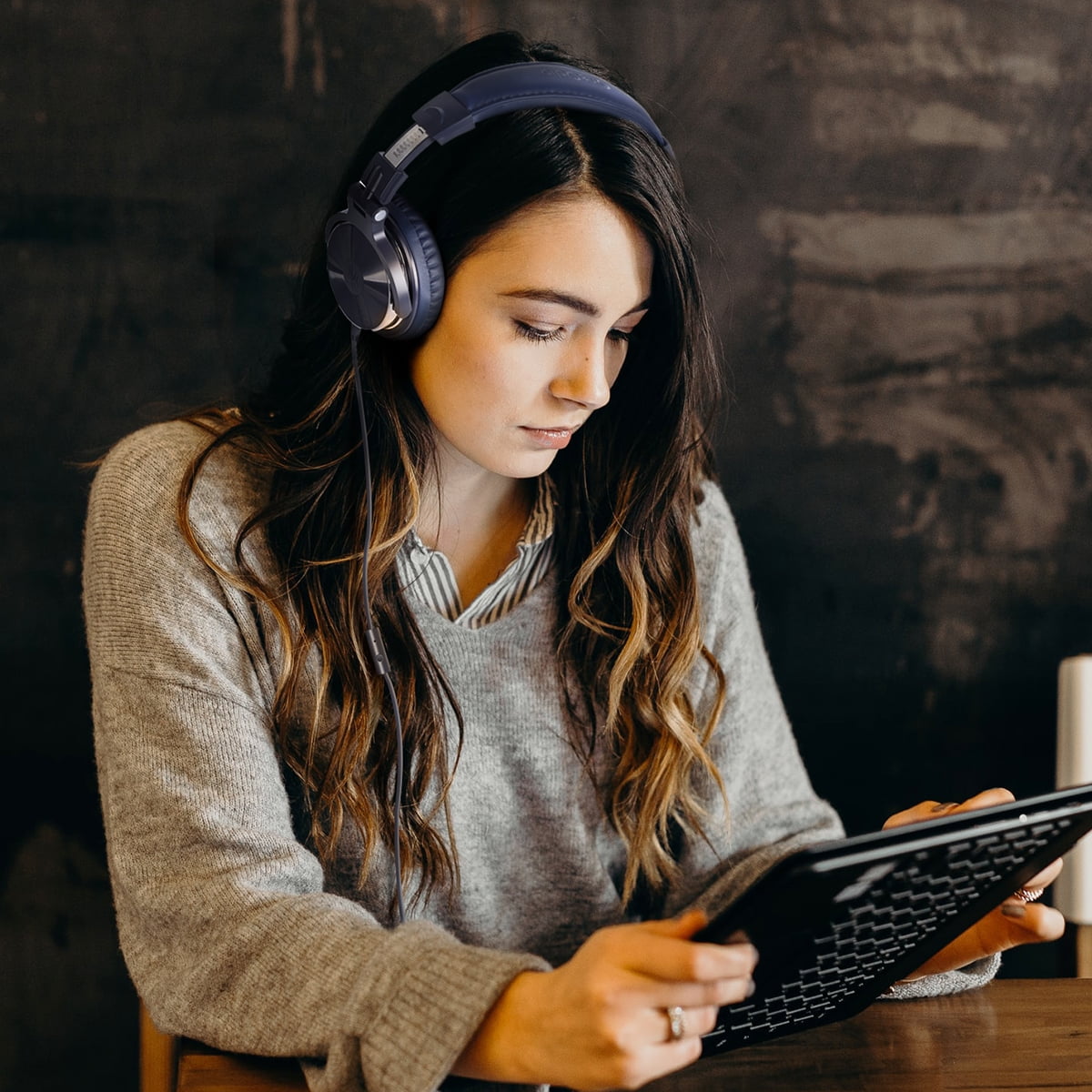 OneOdio Wired Over-Ear Headphones with Mic-Noise Cancelling Earcups & Dual Ports for Studio Home Office Online Meeting-Dark Blue