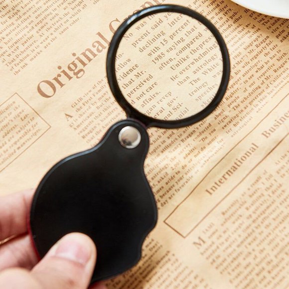5X Mini Pocket Magnifier, Portable Glass Folding Magnifying with Rotating Protective Leather Sheath for Reading, Science, Jewelry, Books, Lens, 1 Pcs, 4.92x2.36"
