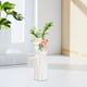 thumbnail image 4 of Flor artificial | Adorno de Jarrón de Simulación de Plástico Blanco | Decoración de estilo europeo moderno | Pequeño arreglo fresco | 1 Pieza | 7,87x2,75x2,74 pulgadas | Mesa de Sala de Estar, 4 of 8