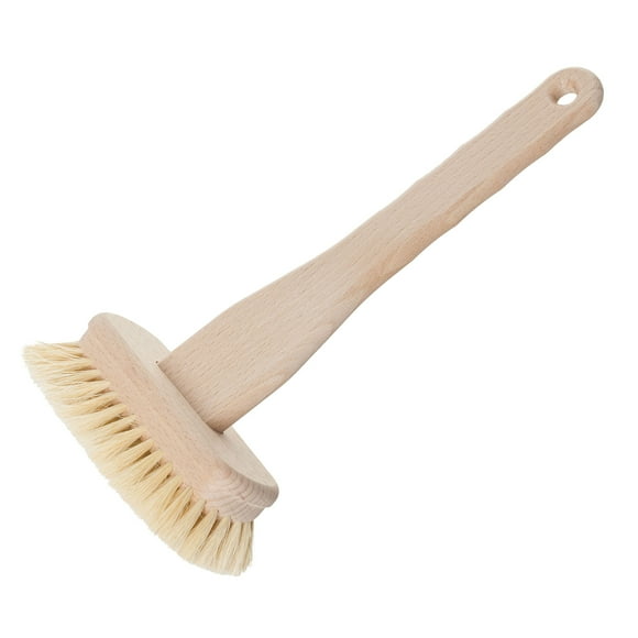 Cepillo para bañera Redecker de fibra Tampico con mango de madera de haya sin tratar 100 % fabricado en Alemania Diseño en ángulo de 10-5/8 pulgadas Las cerdas naturales son resistentes al calor y con