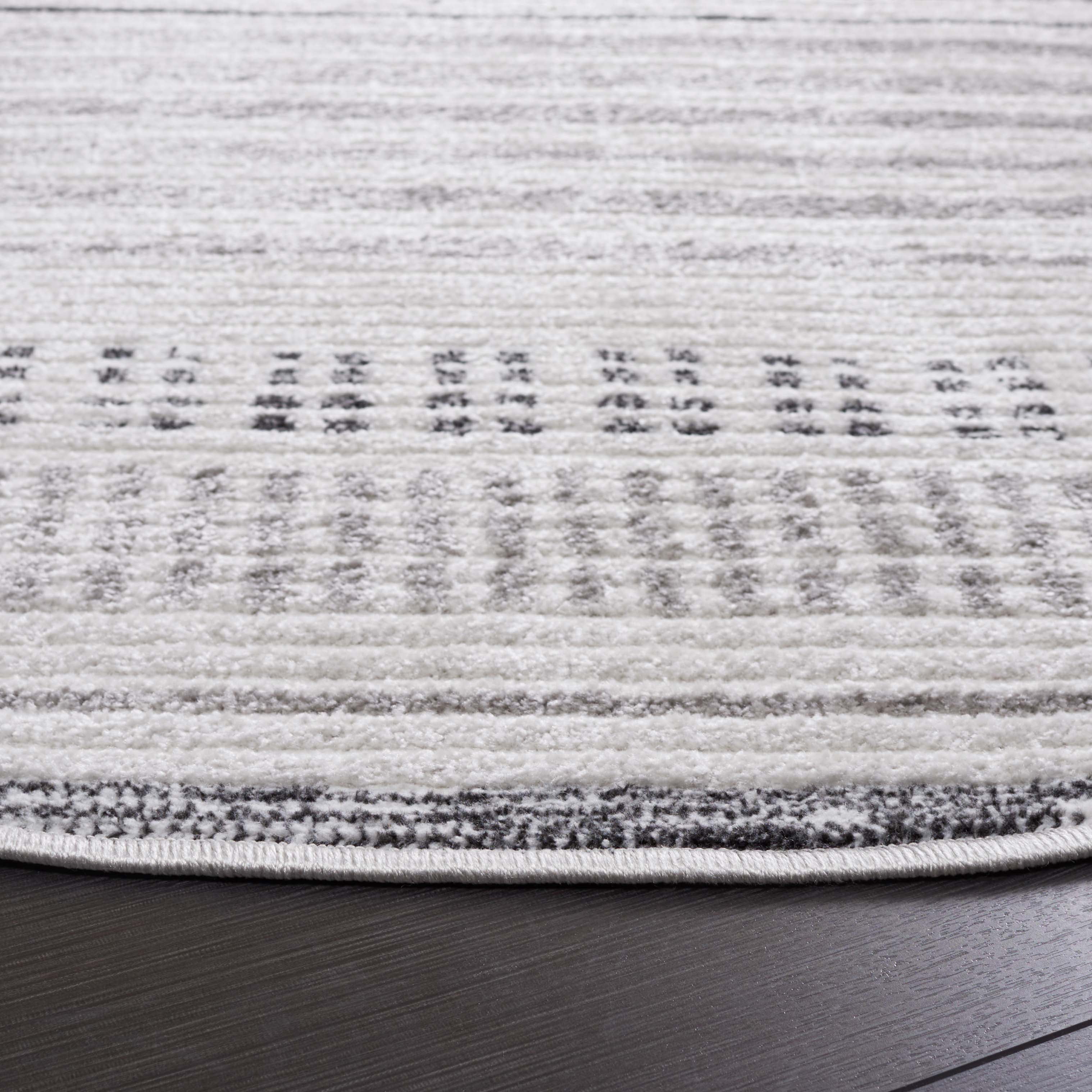 SAFAVIEH Alamo Arielle Geometric Area Rug, Ivory/Grey, 6'7" x 6'7" Round