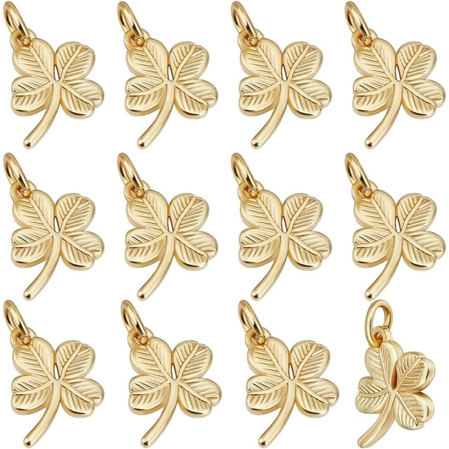 Caja de 40 dijes de trébol chapados en oro de 18 quilates, de metal, con forma de trébol de cuatro hojas, para hacer joyas, pendientes, pulseras y manualidades.