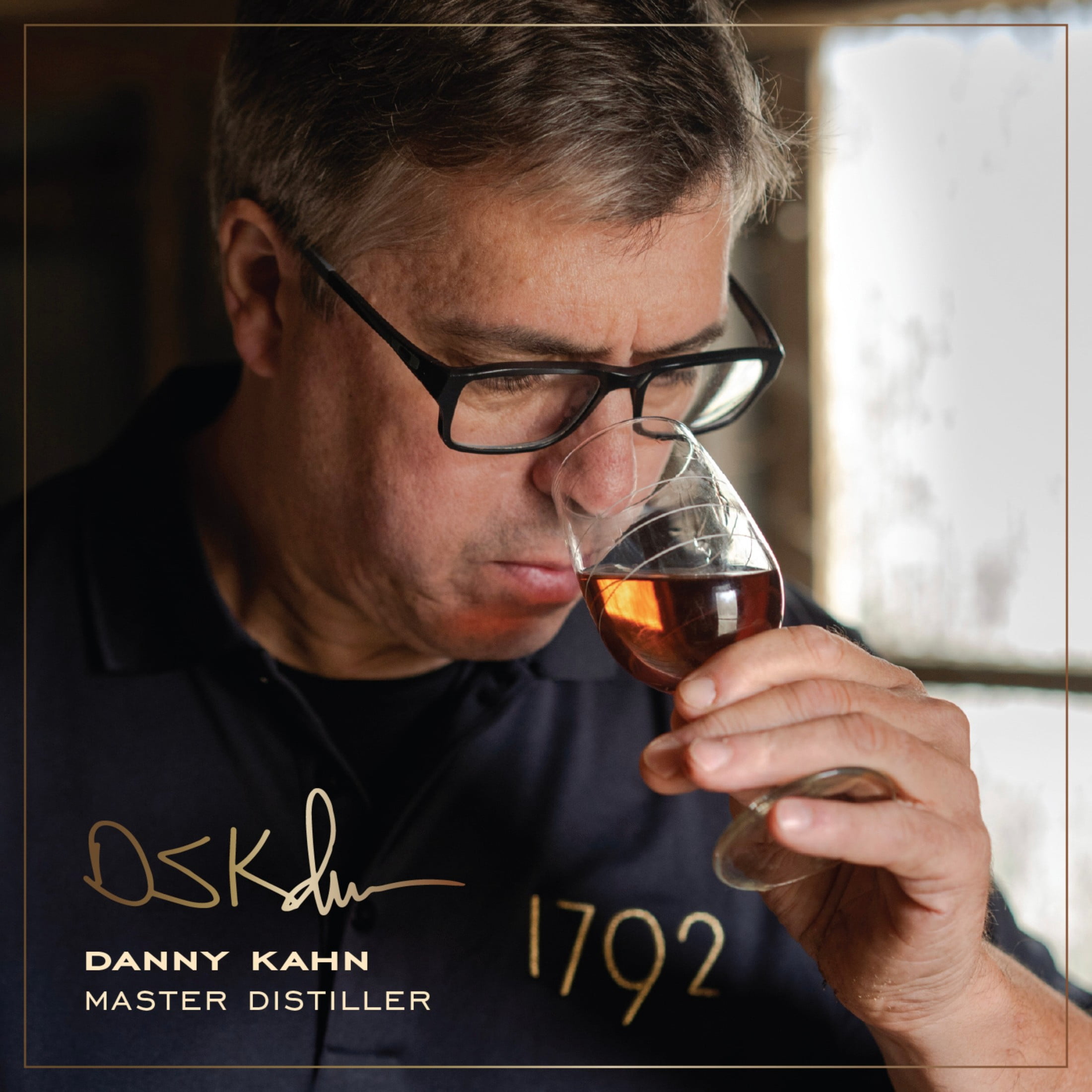 Masters Distillers Bourbon, 750ml, 90 Proof (45% ABV) - Walmart.com