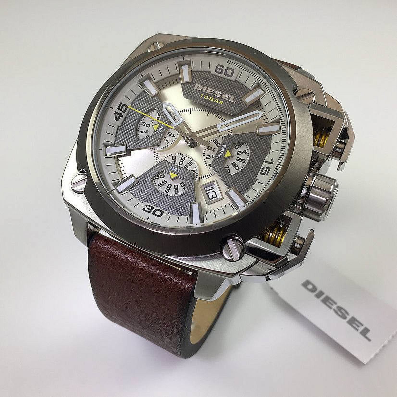 Diesel Bamf Chronograph Leather Strap DZ7343 reloj cuadrado casual cafe  dial blanco para hombre - TIME Guatemala