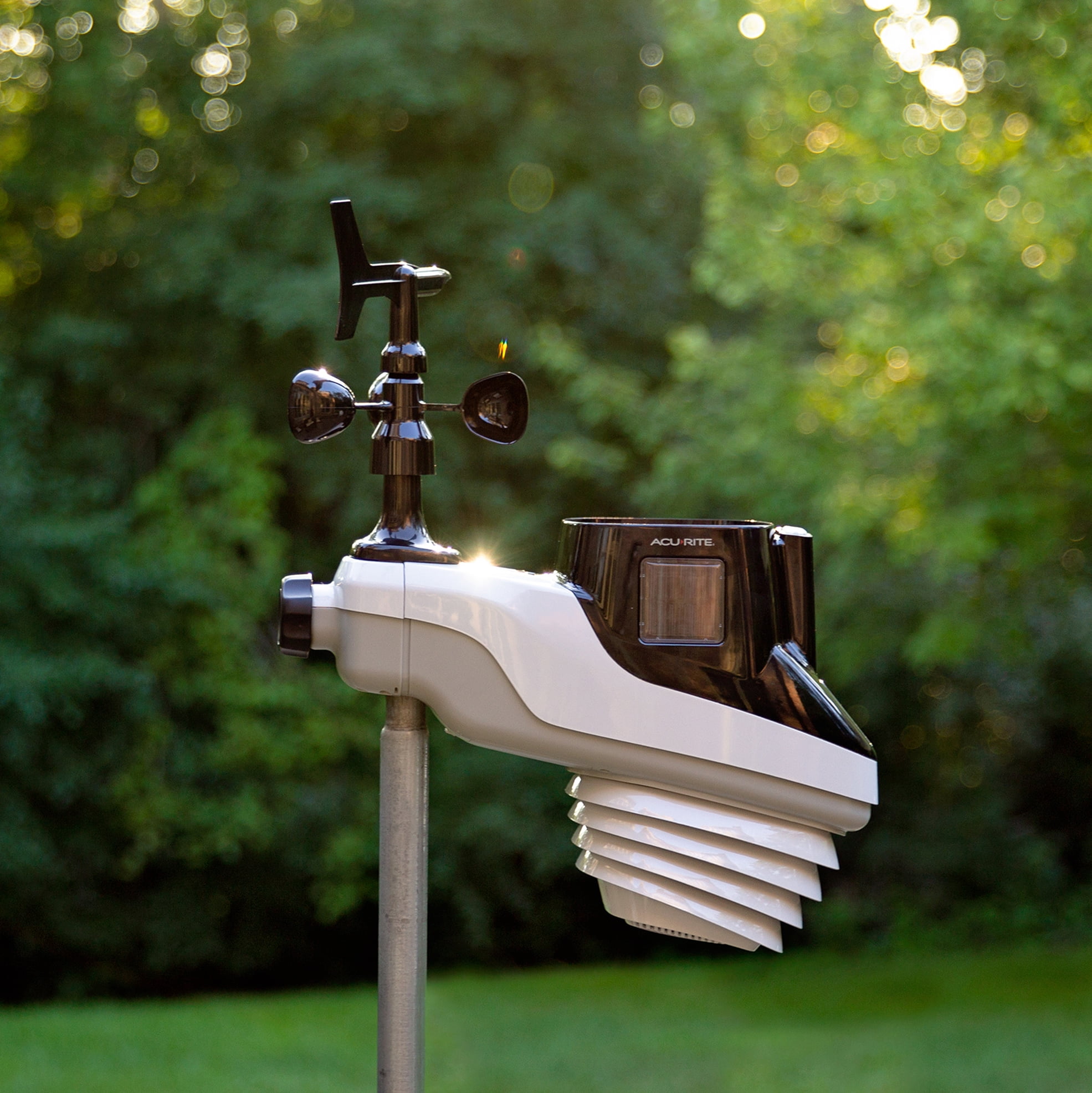 AcuRite Atlas Home Weather Station with Wifi Display, Lightning Detection, Temperature, Humidity Sensor, Rain Gauge, and Wind Speed/Direction (01001M)