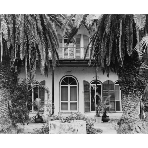 Ernest Hemingway'S Home In Key West History (24 x 18)