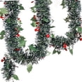 thumbnail image 1 of Adorno De Guirnalda De Oropel Navideño De 5,9 Pies Para Barandilla De Interior Y Exterior Con Patrón De Bayas De árbol De Navidad, 1 of 8