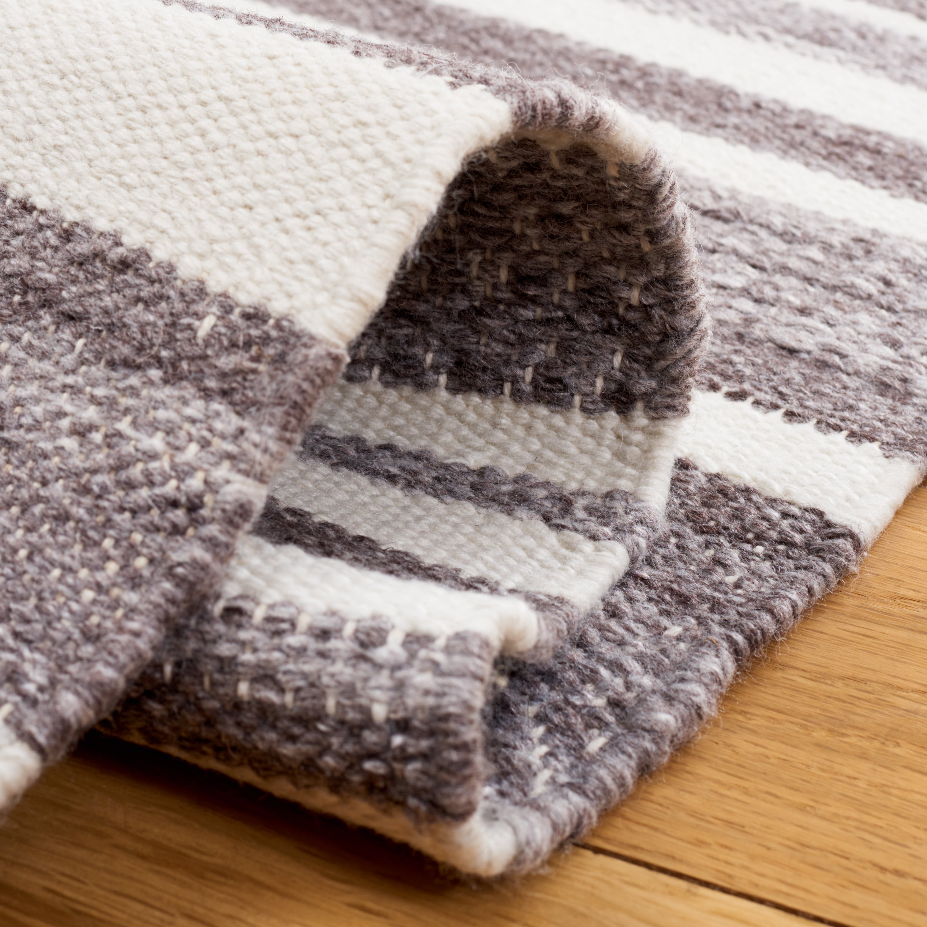 SAFAVIEH Striped Kilim Janel Striped Polyester Area Rug, Grey/Ivory, 8' x 10'
