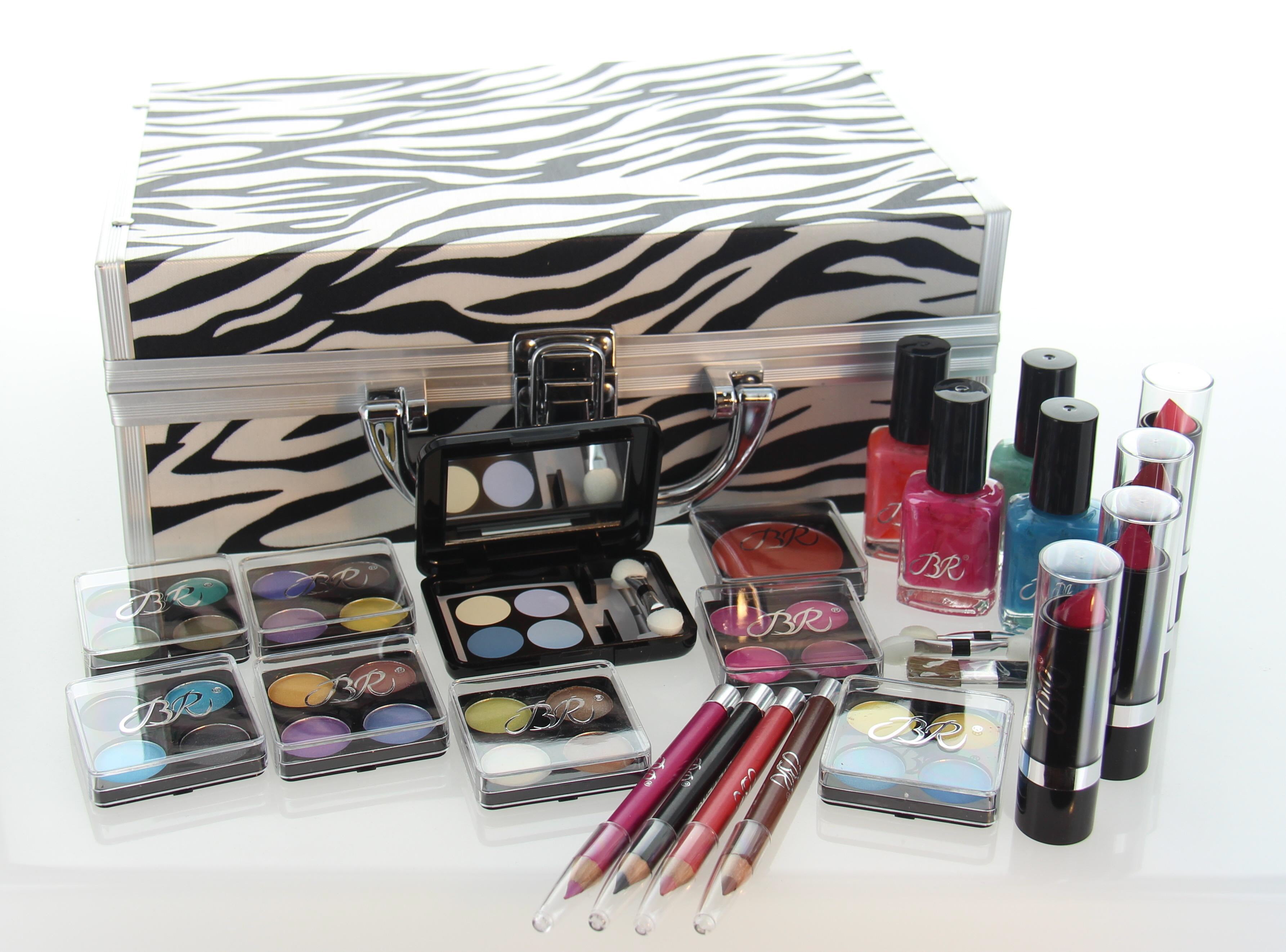 ETA Cosmetics Carry All Train Case Makeup Set and Reusable Case (White