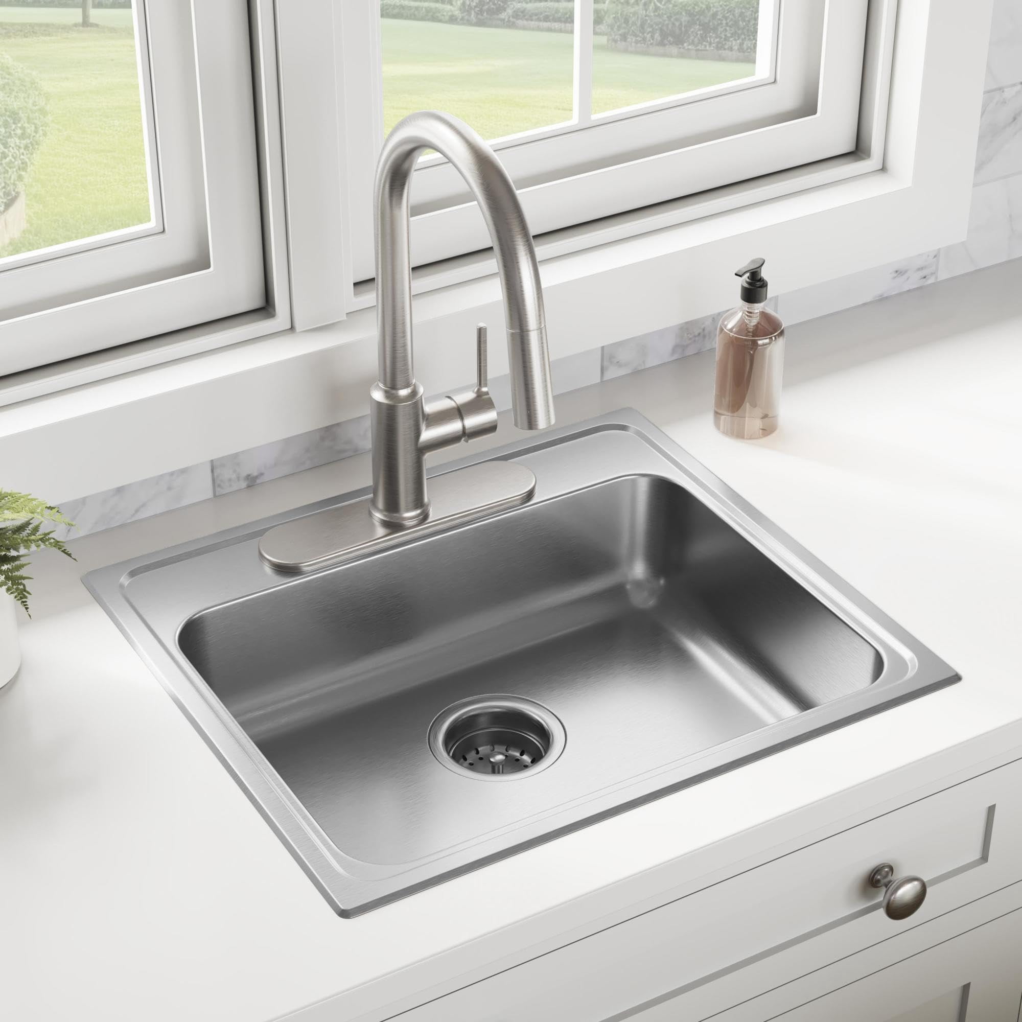 PROFLO PFXC4027 Loftus 1.5 GPM Single Hole Kitchen Faucet - Includes Escutcheon - Matte Black
