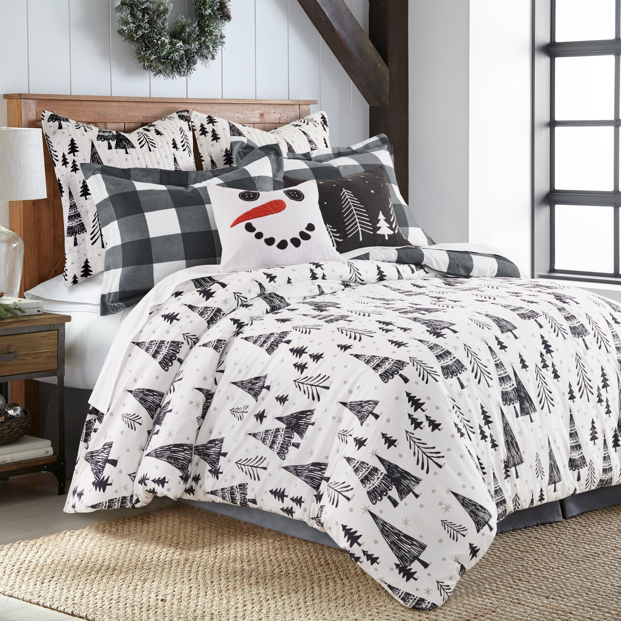 Levtex Home Merry & Bright Collection - Northern Star Duvet Cover Set - Full/Queen Duvet Cover (90 x 94in.) + Two Standard Pillow Cases (26 x 20in.) - Holiday Pine Trees - Black and White - Microfiber